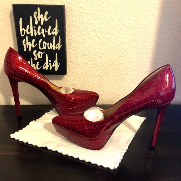 NWT Gianni Bini Reptile Embossed Red Patent Leather Platform Pumps/Heels, 7.5 - Picture 5 of 16